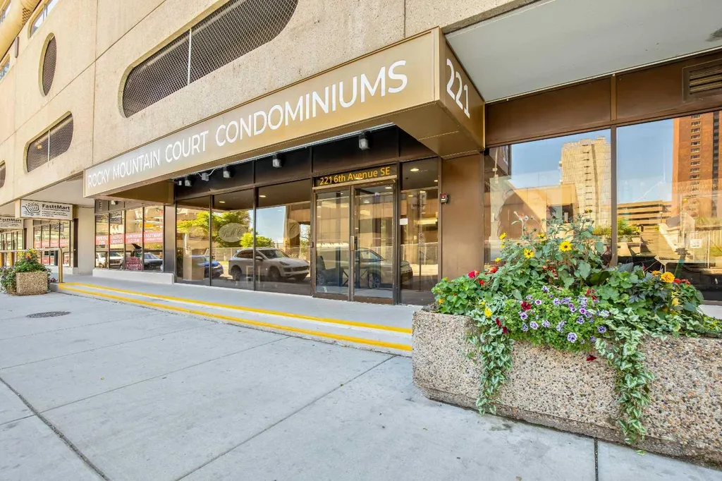 221 6 Avenue SE Calgary AB T2G 4Z9