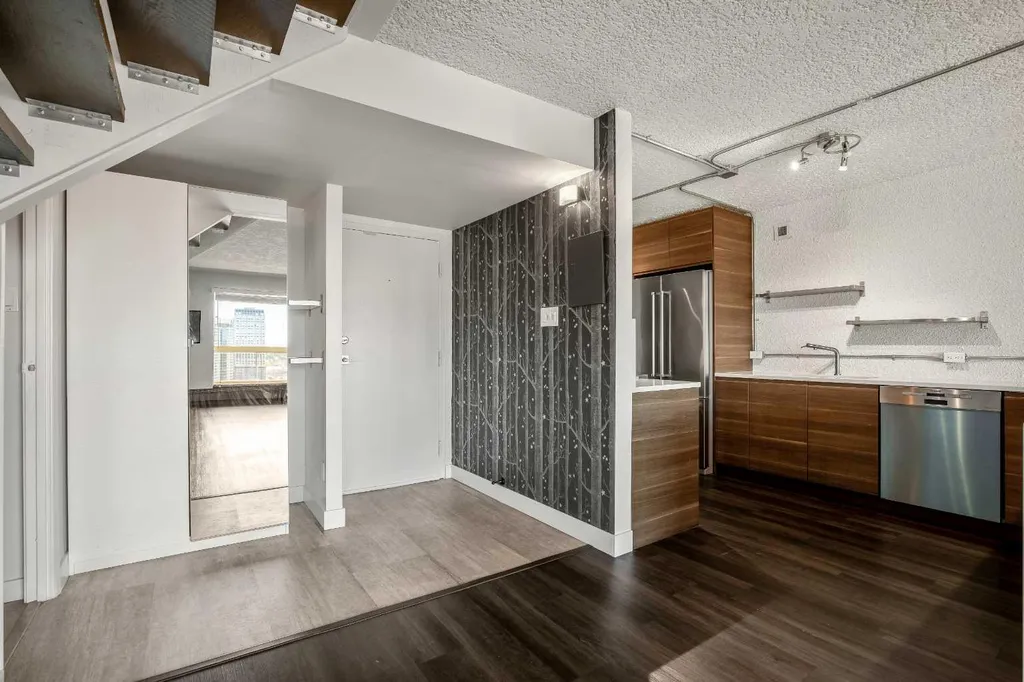 221 6 Avenue SE Calgary AB T2G 4Z9