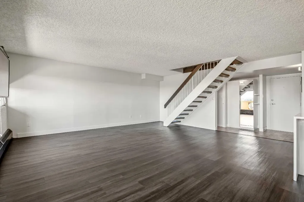 221 6 Avenue SE Calgary AB T2G 4Z9