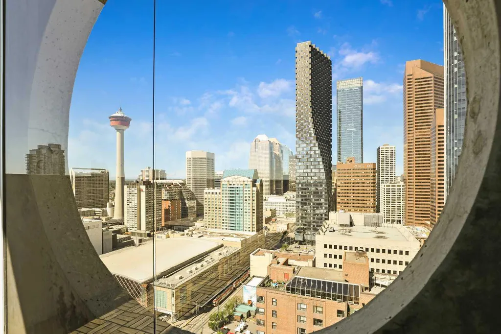 221 6 Avenue SE Calgary AB T2G 4Z9