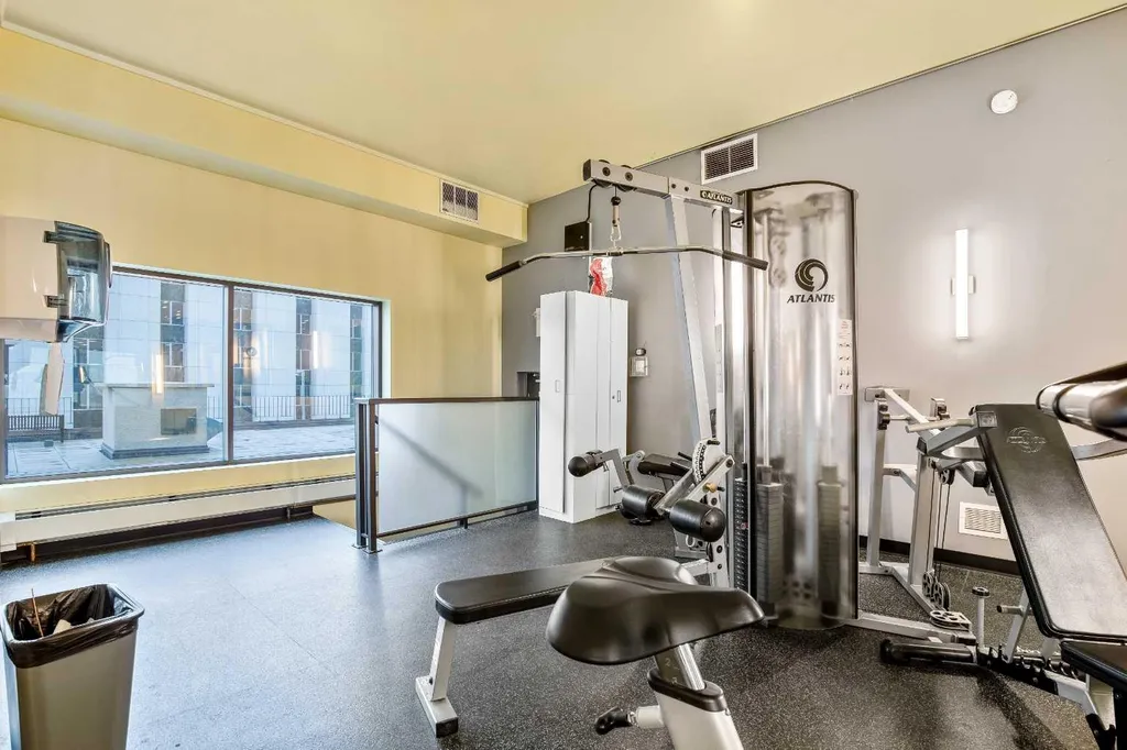 221 6 Avenue SE Calgary AB T2G 4Z9