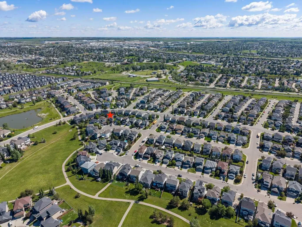 438 Luxstone Green SW Airdrie AB T4B 0A5