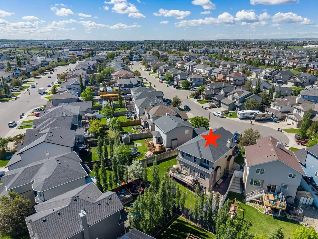 438 Luxstone Green SW Airdrie AB T4B 0A5