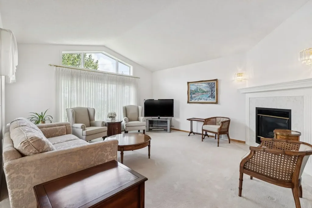 614 Sierra Madre Court SW Calgary AB T3H 3M5