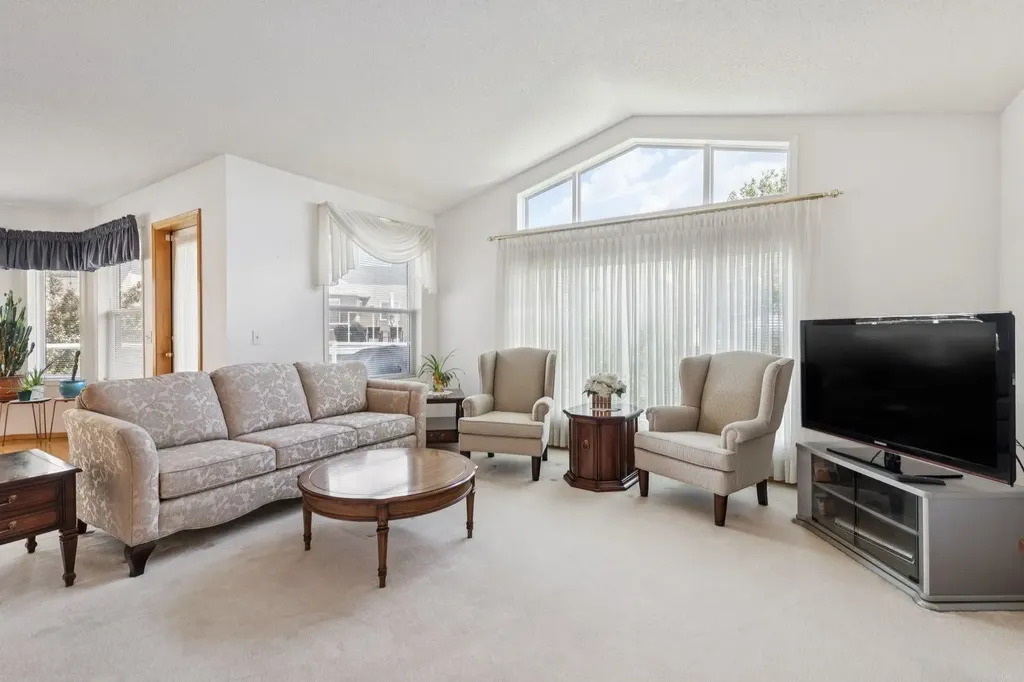 614 Sierra Madre Court SW Calgary AB T3H 3M5