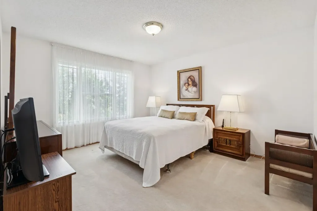 614 Sierra Madre Court SW Calgary AB T3H 3M5