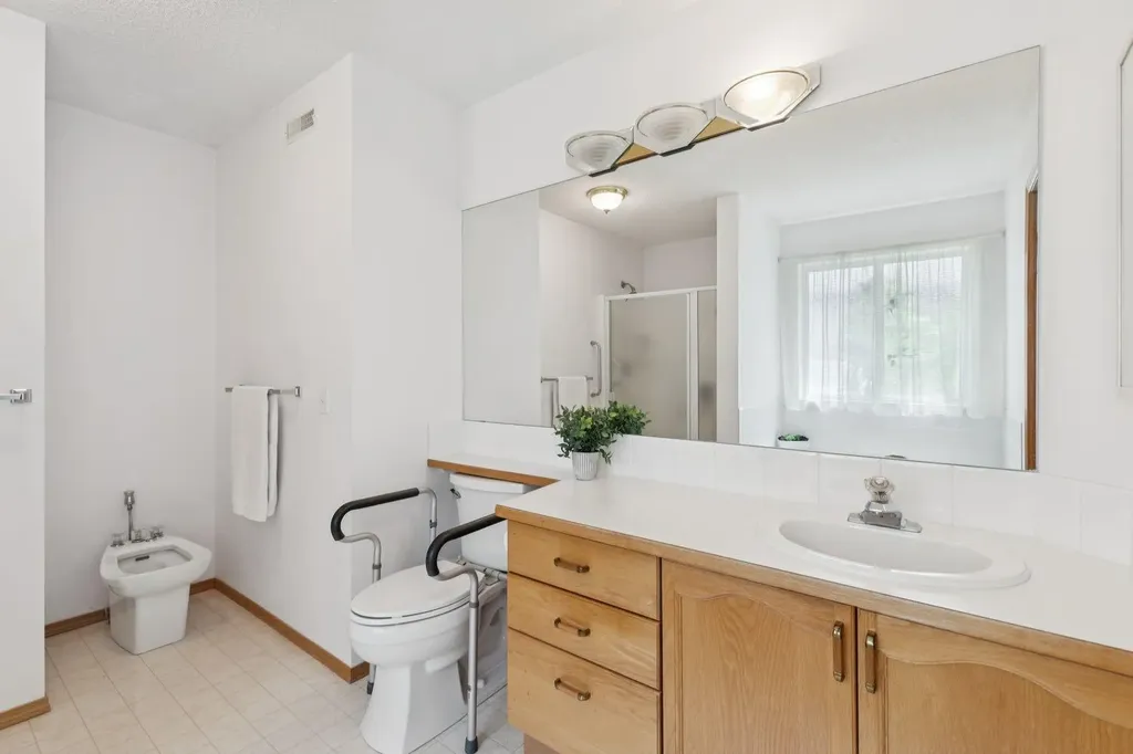 614 Sierra Madre Court SW Calgary AB T3H 3M5