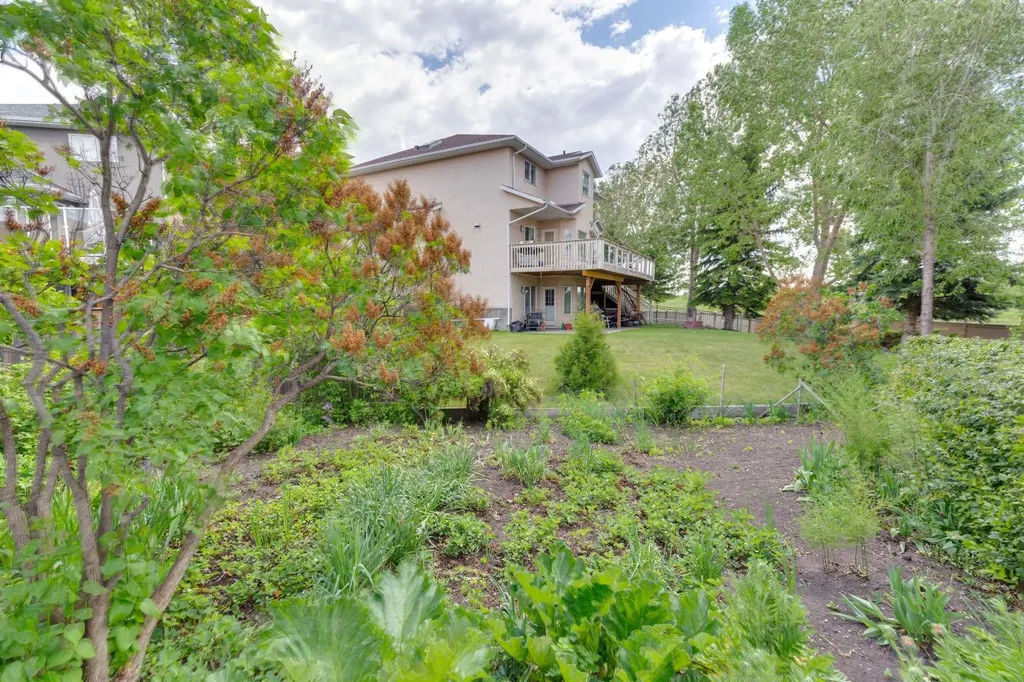 614 Sierra Madre Court SW Calgary AB T3H 3M5