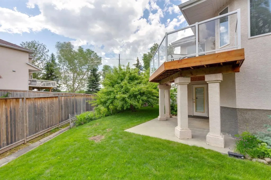 614 Sierra Madre Court SW Calgary AB T3H 3M5