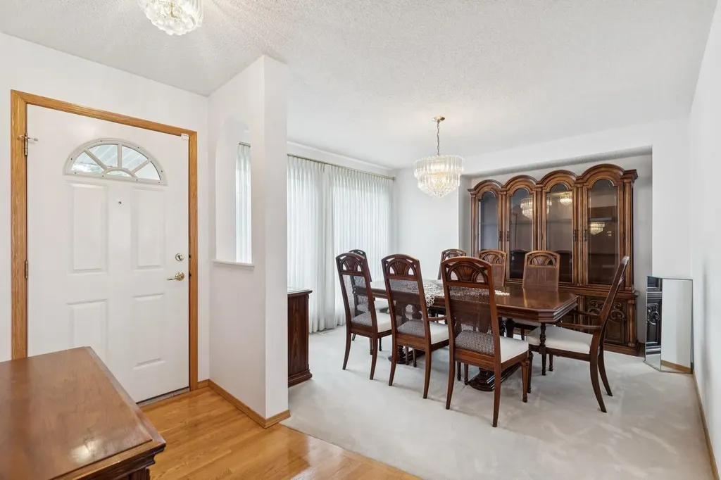614 Sierra Madre Court SW Calgary AB T3H 3M5