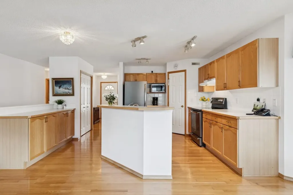 614 Sierra Madre Court SW Calgary AB T3H 3M5