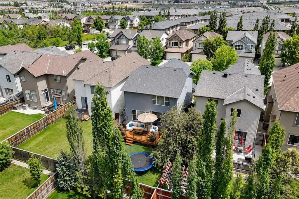 275 Aspen Hills Close SW Calgary AB T3H 0C8
