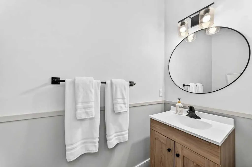 275 Aspen Hills Close SW Calgary AB T3H 0C8