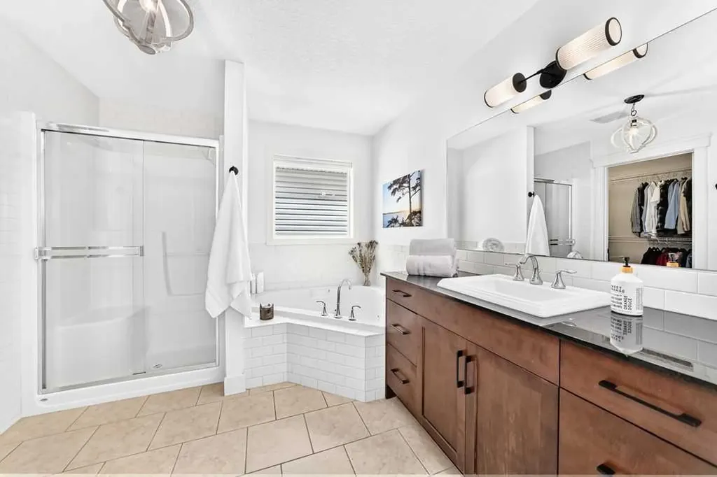 275 Aspen Hills Close SW Calgary AB T3H 0C8
