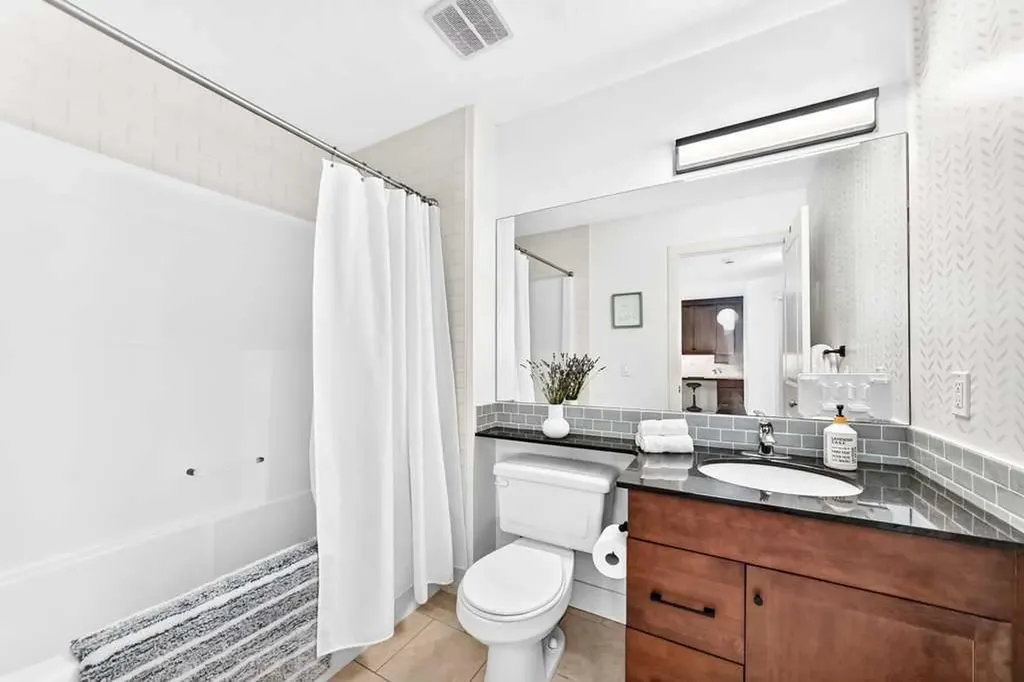 275 Aspen Hills Close SW Calgary AB T3H 0C8