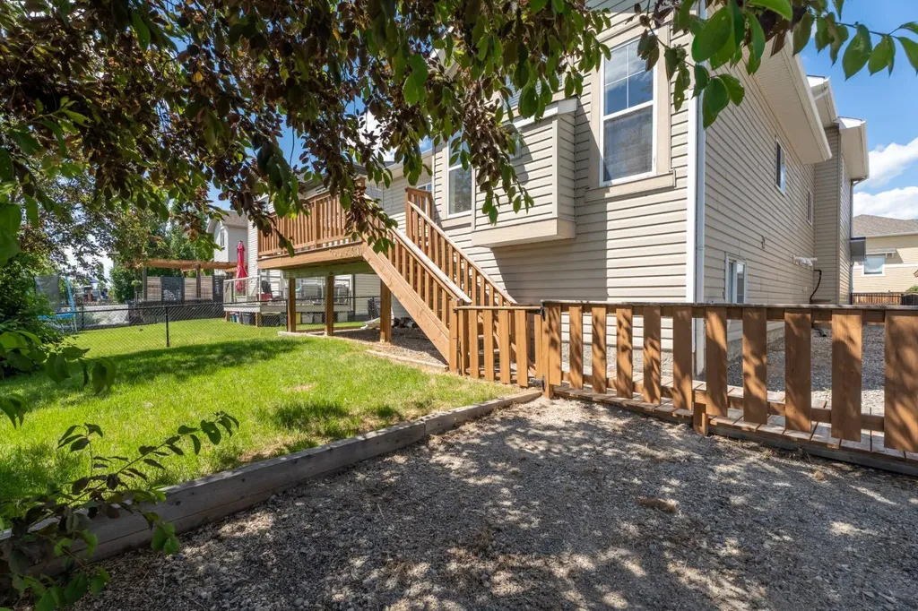 135 Drake Landing View Okotoks AB T1S 0A1