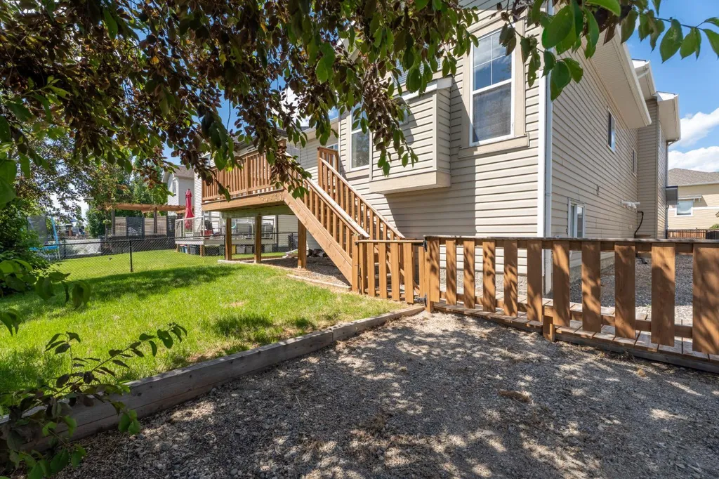 135 Drake Landing View Okotoks AB T1S 0A1