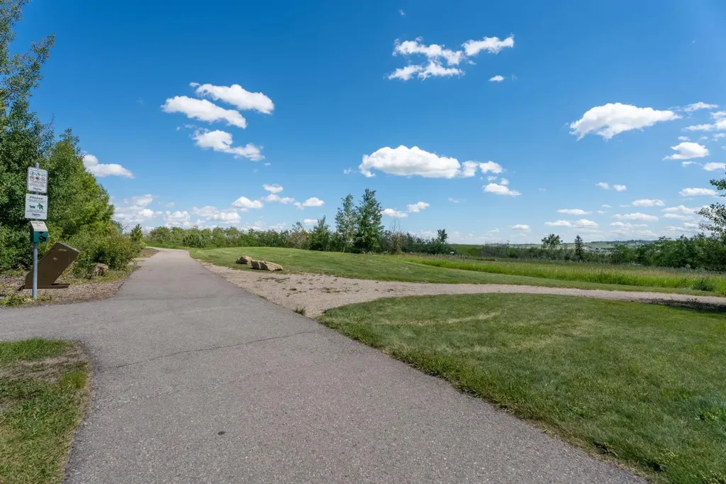 135 Drake Landing View Okotoks AB T1S 0A1