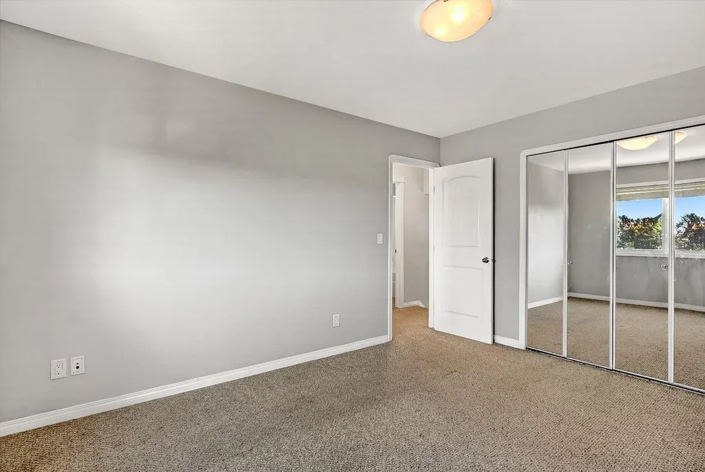 9021 95 Avenue Grande Prairie AB T8X1V3