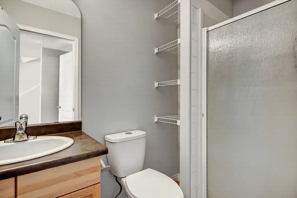 9021 95 Avenue Grande Prairie AB T8X1V3