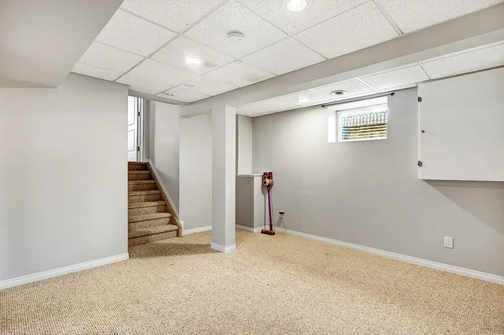 9021 95 Avenue Grande Prairie AB T8X1V3
