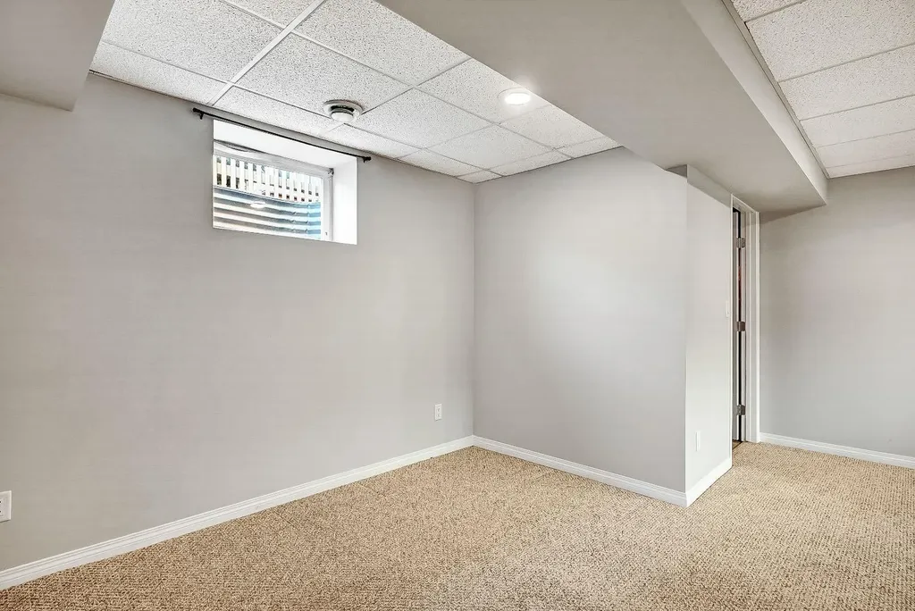 9021 95 Avenue Grande Prairie AB T8X1V3