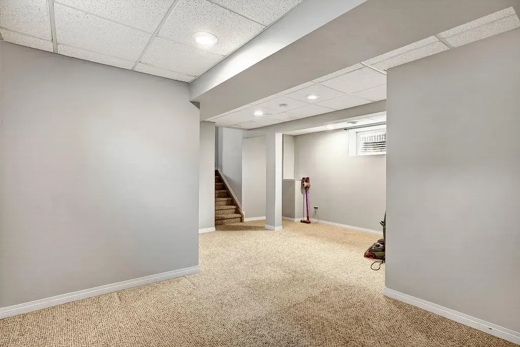 9021 95 Avenue Grande Prairie AB T8X1V3