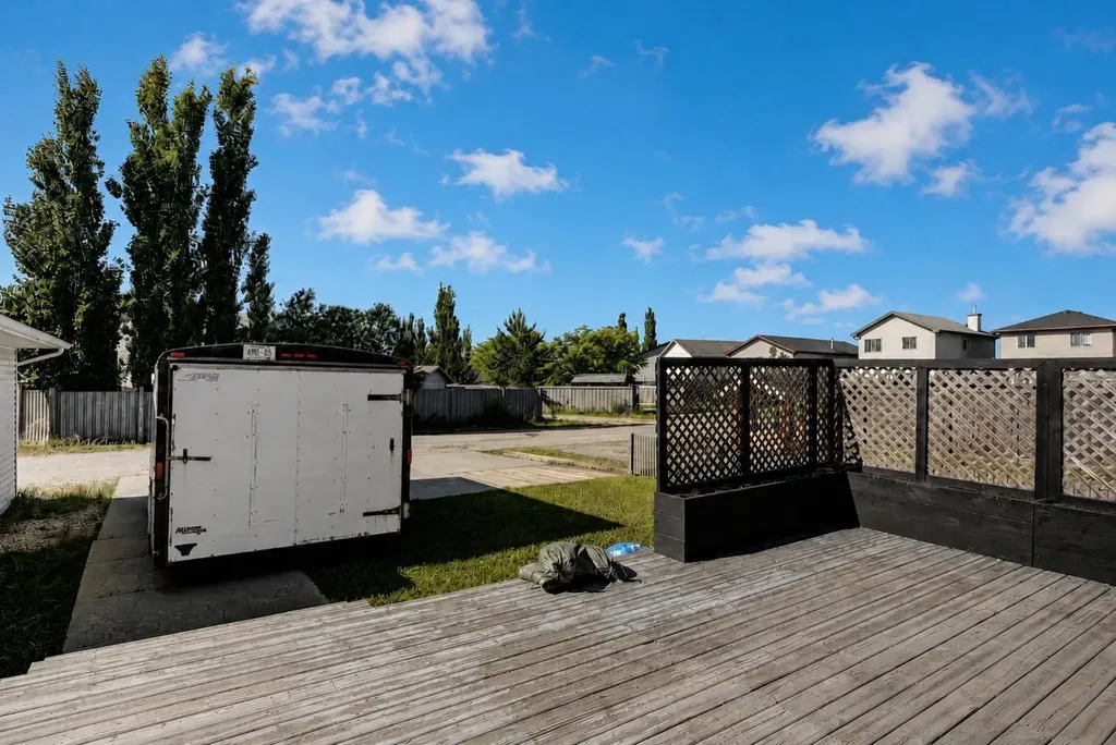 9021 95 Avenue Grande Prairie AB T8X1V3