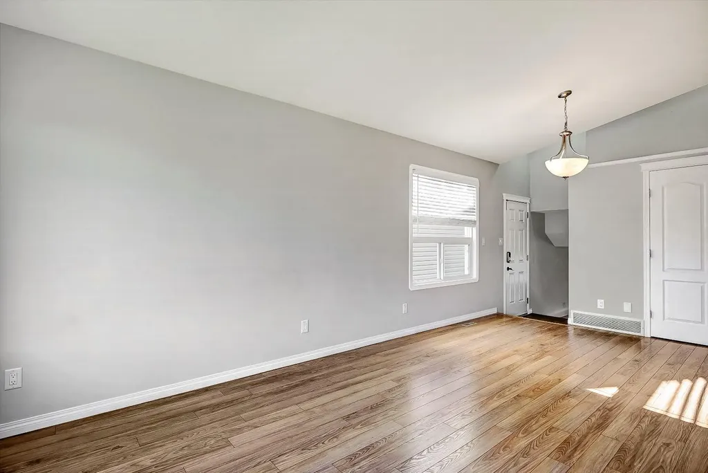 9021 95 Avenue Grande Prairie AB T8X1V3
