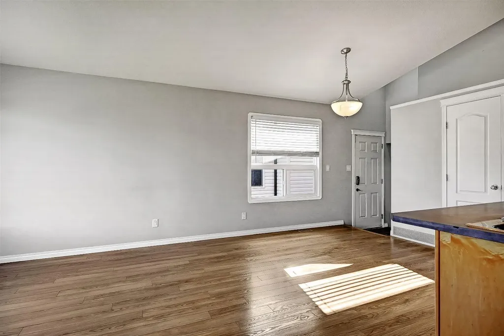 9021 95 Avenue Grande Prairie AB T8X1V3