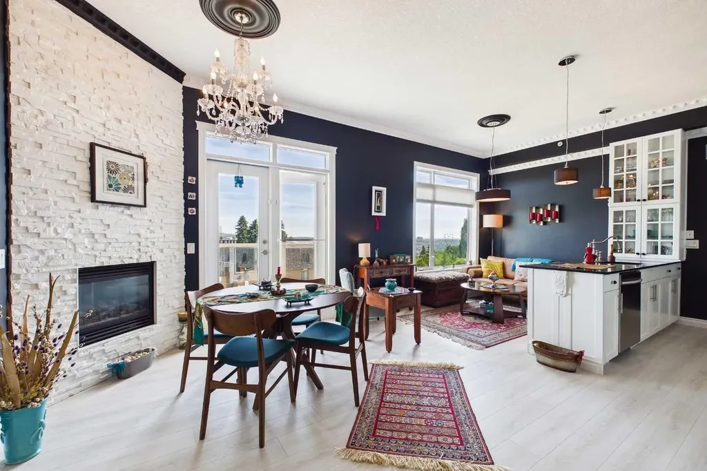 2 Hemlock Crescent SW Calgary AB T3C 2Z1