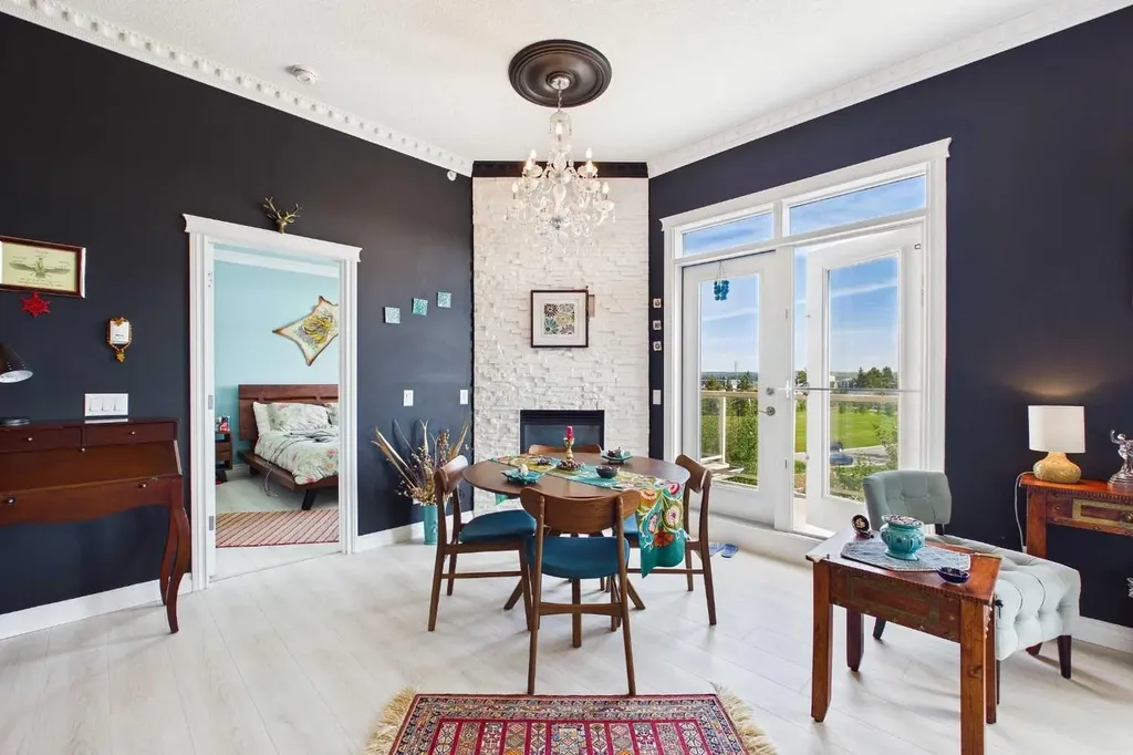 2 Hemlock Crescent SW Calgary AB T3C 2Z1