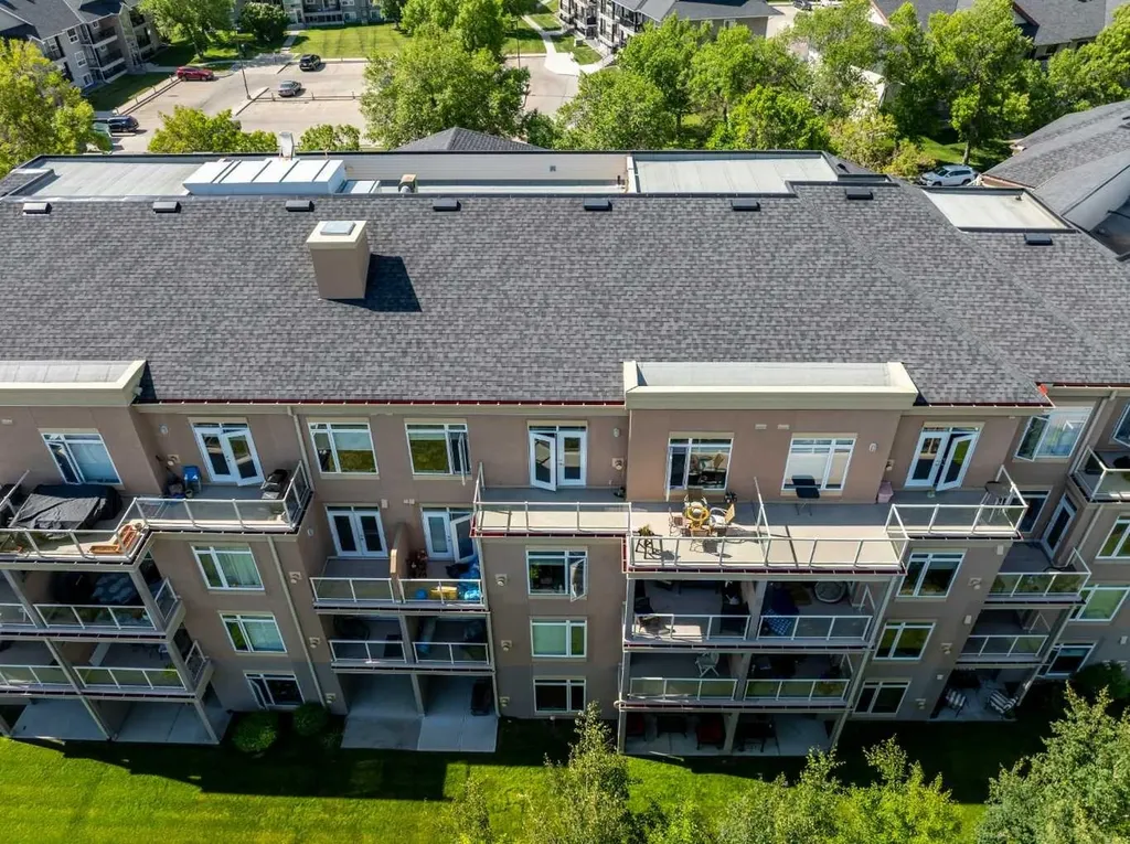 2 Hemlock Crescent SW Calgary AB T3C 2Z1