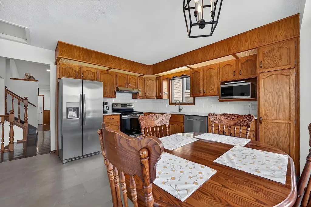 70 Pasadena Gardens NE Calgary AB T1Y 6M8