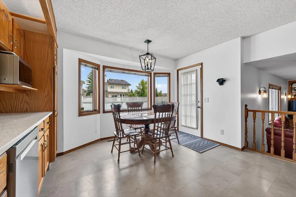 70 Pasadena Gardens NE Calgary AB T1Y 6M8