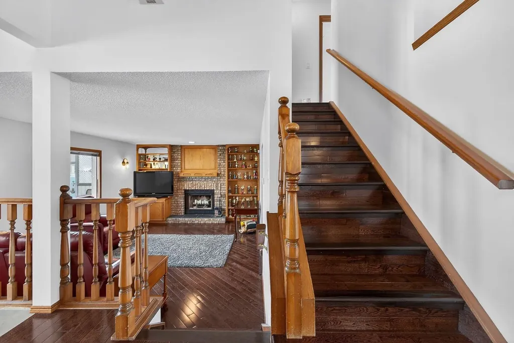 70 Pasadena Gardens NE Calgary AB T1Y 6M8