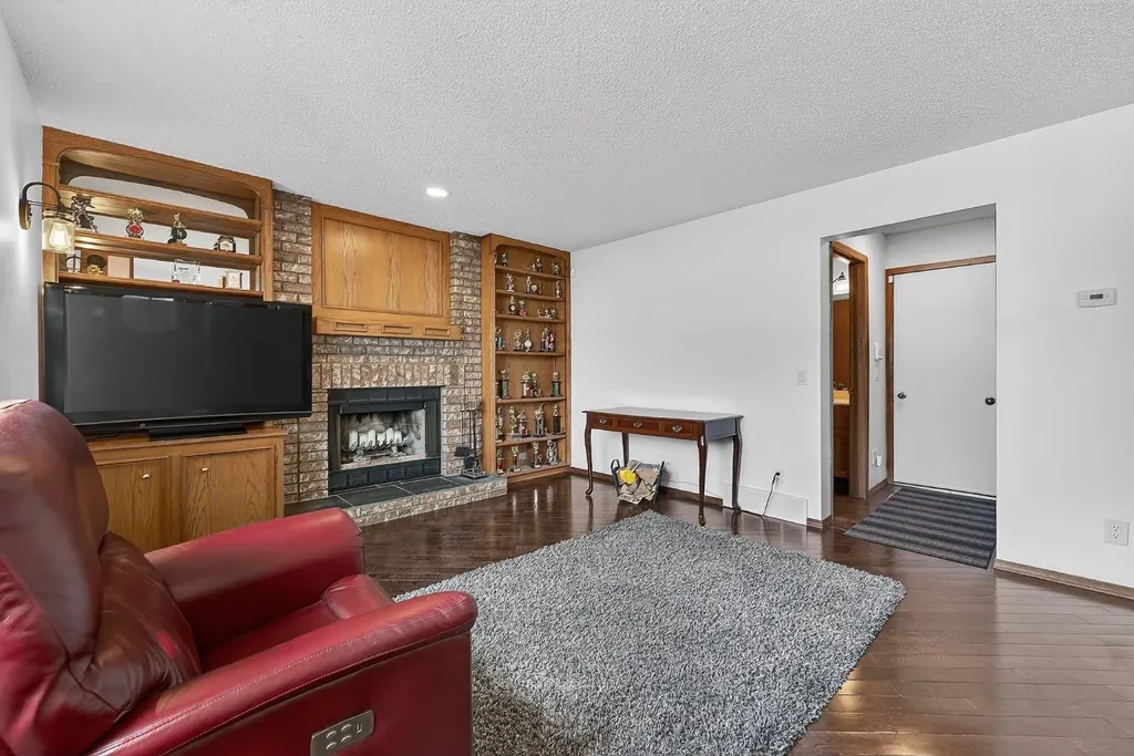 70 Pasadena Gardens NE Calgary AB T1Y 6M8