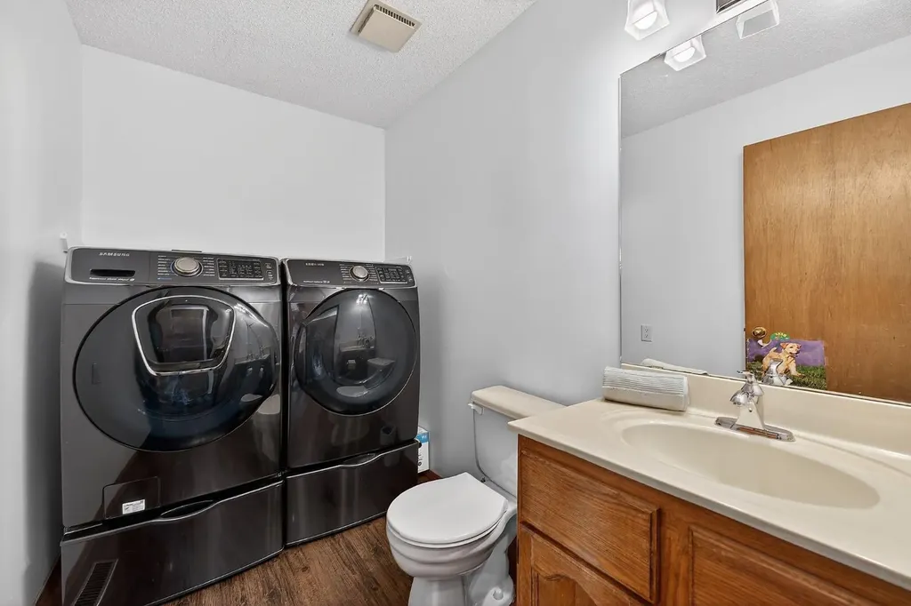 70 Pasadena Gardens NE Calgary AB T1Y 6M8