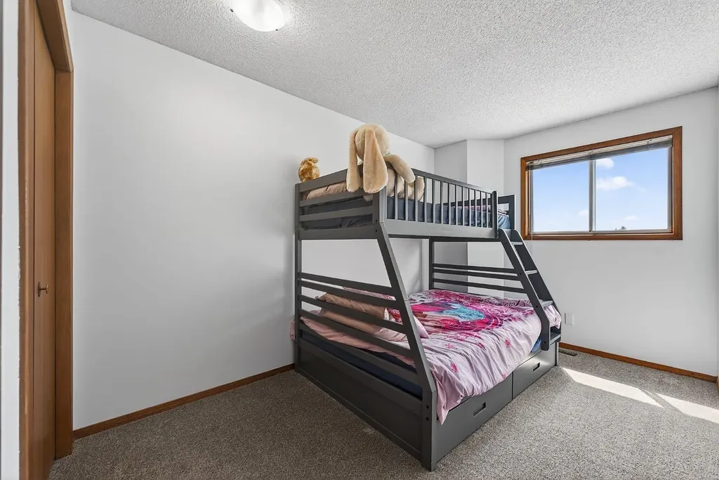 70 Pasadena Gardens NE Calgary AB T1Y 6M8