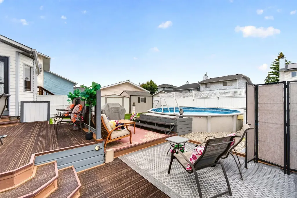 70 Pasadena Gardens NE Calgary AB T1Y 6M8