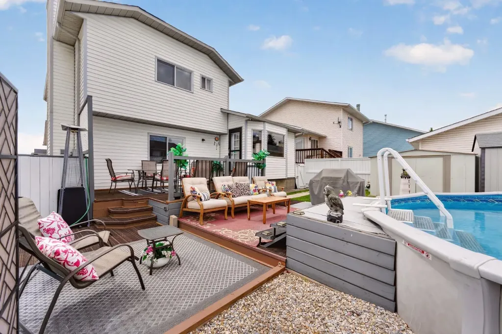 70 Pasadena Gardens NE Calgary AB T1Y 6M8