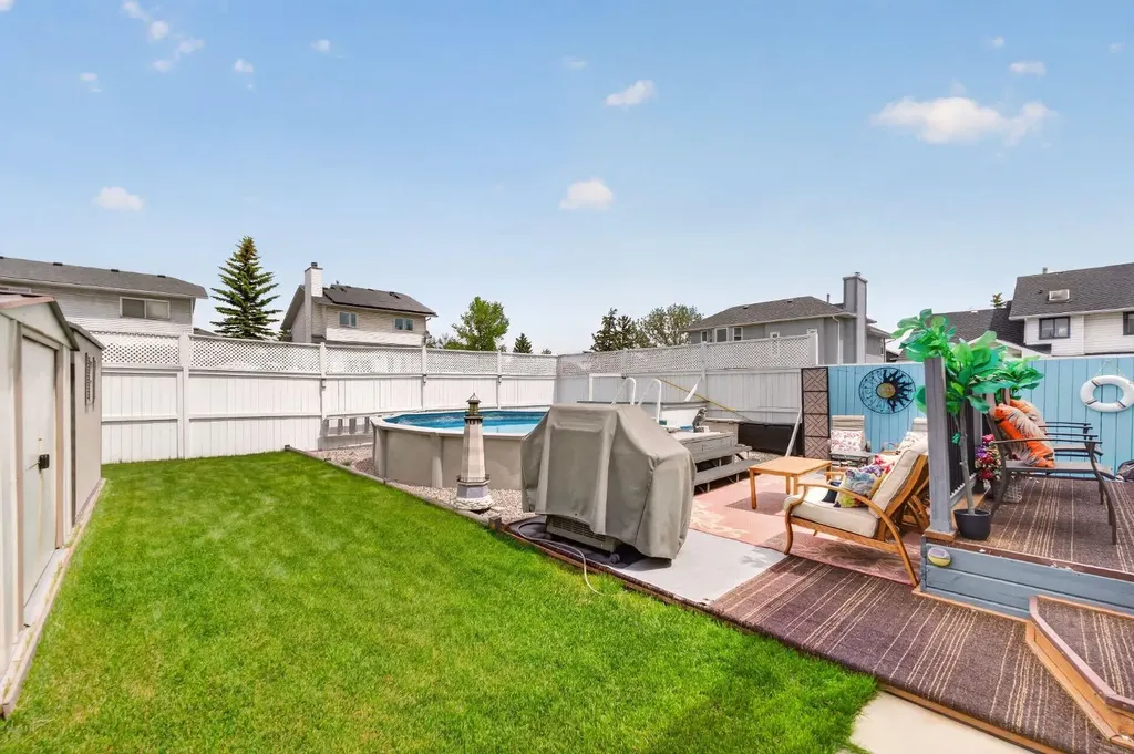 70 Pasadena Gardens NE Calgary AB T1Y 6M8