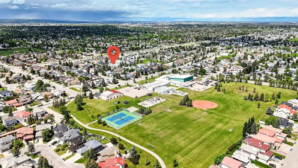 70 Pasadena Gardens NE Calgary AB T1Y 6M8