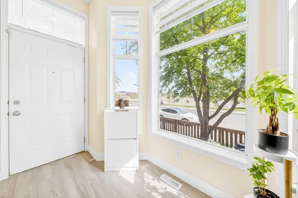203 Mckenzie Towne Gate SE Calgary AB T2Z 4G2