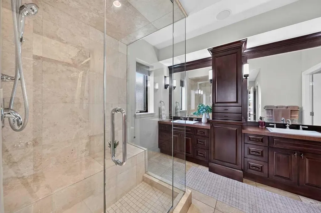 1214 Memorial Drive NW Calgary AB T2N3E5
