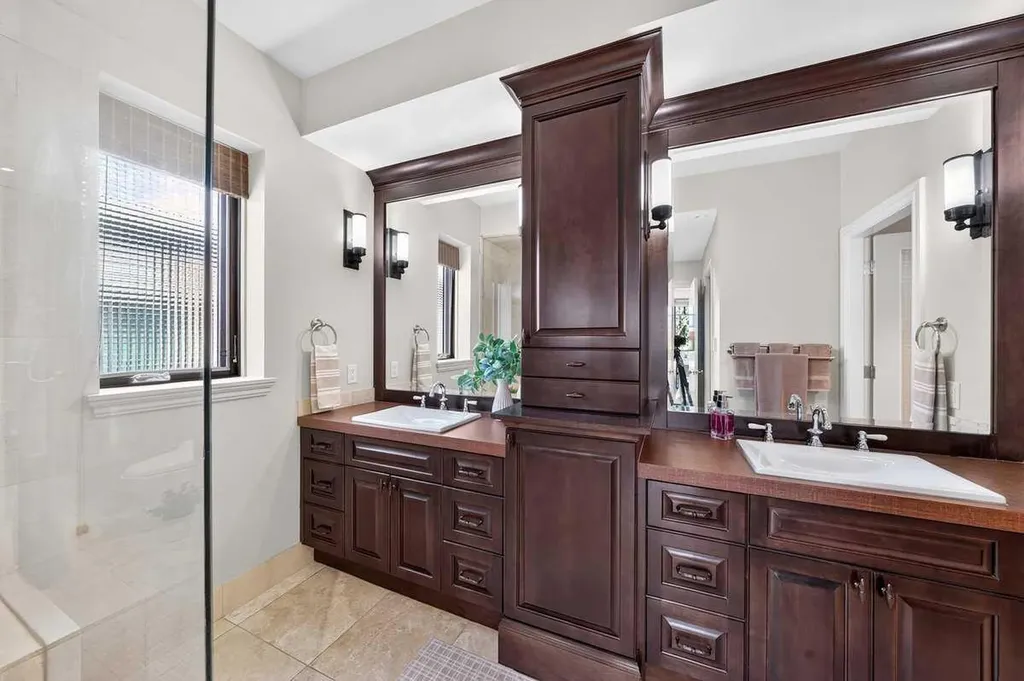 1214 Memorial Drive NW Calgary AB T2N3E5