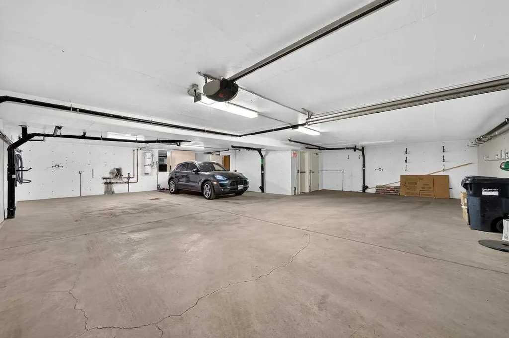 1214 Memorial Drive NW Calgary AB T2N3E5