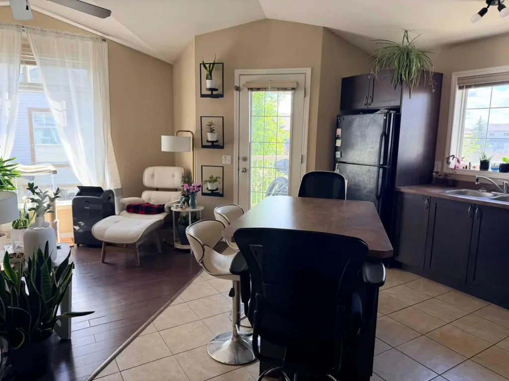 31 Jamieson Avenue Red Deer AB T4P 0H7