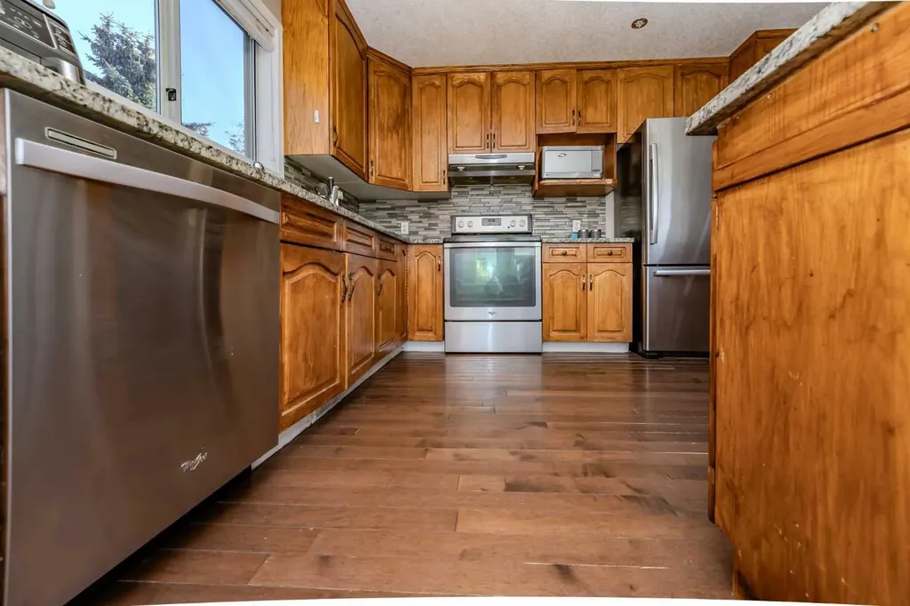 4 Del Ray Crescent NE Calgary AB T1Y 6V8