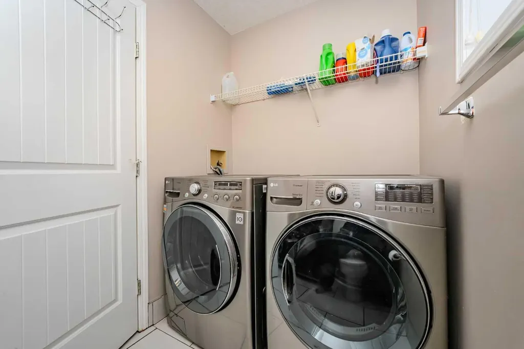4 Del Ray Crescent NE Calgary AB T1Y 6V8